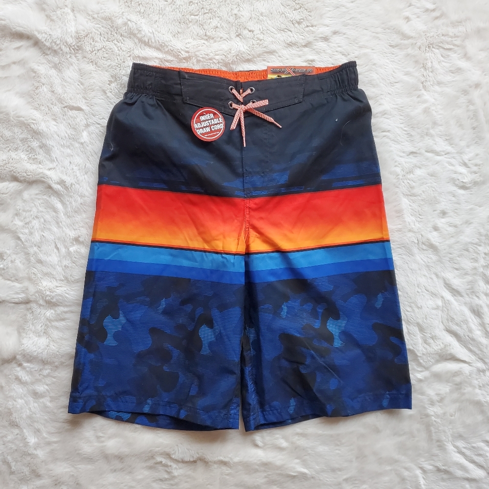 NWT Zeroxposur Board Shorts